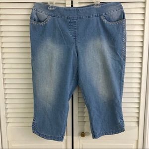 Weatbound plus size 18 denim pocket capris pull on
